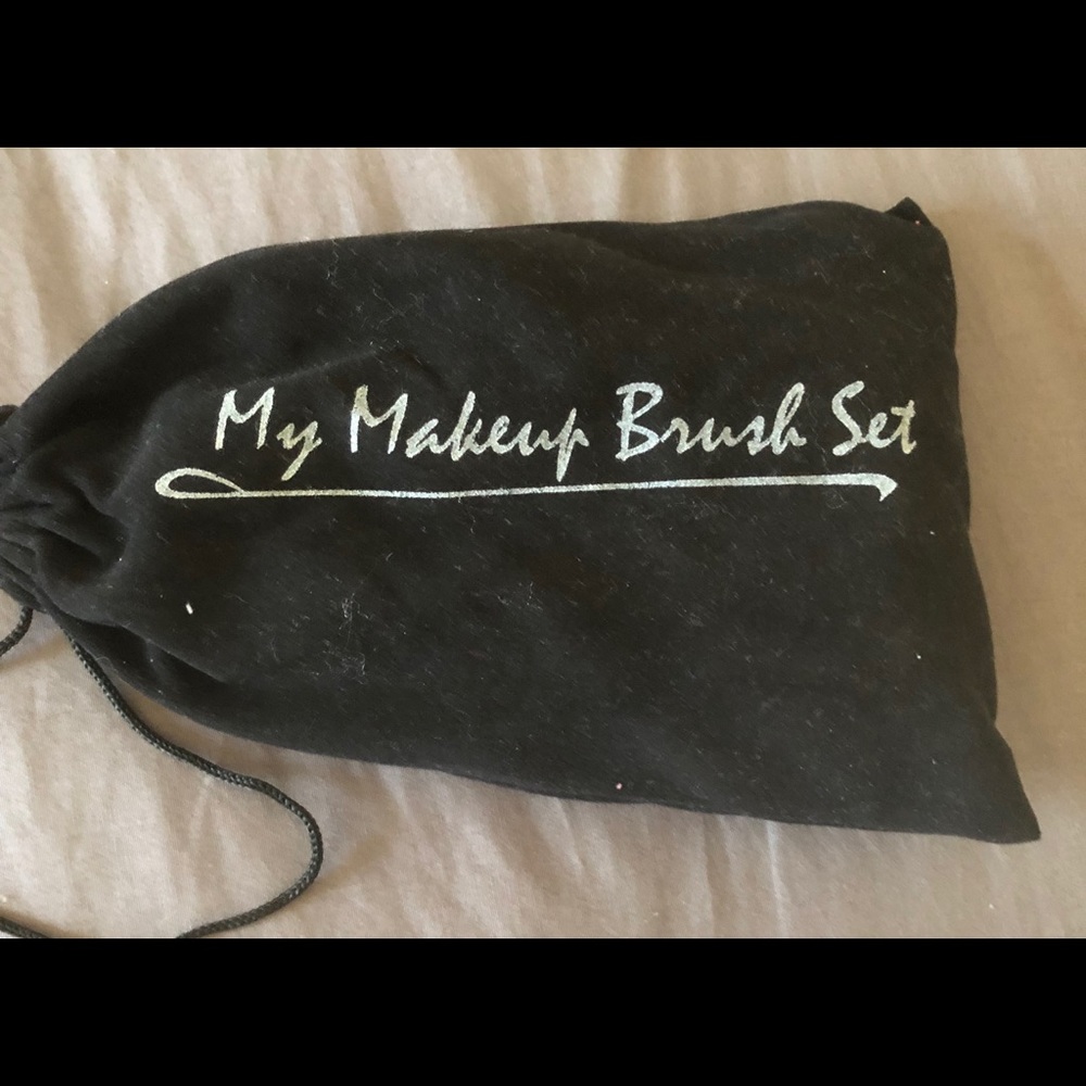Make up brush set